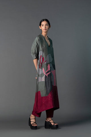 Women’s A-line grey and burgundy kurta set featuring floral prints, raglan sleeves and open neckline. for work-to-evening transitions. Designed by clos.