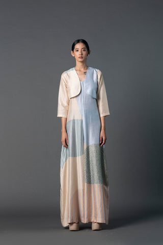Elegant pastel Bandhani jumpsuit with crop jacket in beige and blue for contemporary fashion. Designed by clos.