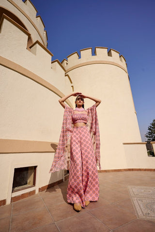 PINK BLUE GEOMETRIC PRINT PALAZZO WITH TOP AND JACKET
Stylish contemporary ensemble featuring a geometric print palazzo set paired with a matching blouse and jacket in vibrant pink and blue tones, perfect for a bold fusion festive look. Designed by Ease