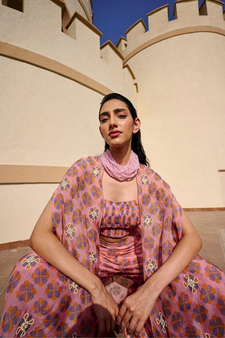 PINK BLUE GEOMETRIC PRINT PALAZZO WITH TOP AND JACKET
Stylish contemporary ensemble featuring a geometric print palazzo set paired with a matching blouse and jacket in vibrant pink and blue tones, perfect for a bold fusion festive look. Designed by Ease