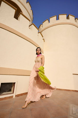 PINK LIME GEOMETRIC PRINT ANARKALI WITH DUPATTA
Elegant pink and lime anarkali featuring contemporary geometric prints and a flowing silhouette, paired with a matching dupatta for a fresh and stylish festive look. Designed by Ease