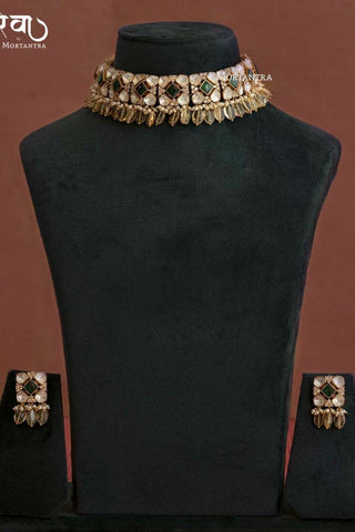 Elegant kundan necklace-earring set with moissanite and zircon detailing in gold finish, designed with adjustable thread for a rich traditional look and comfort, ideal for weddings and ethnic bridal wear.