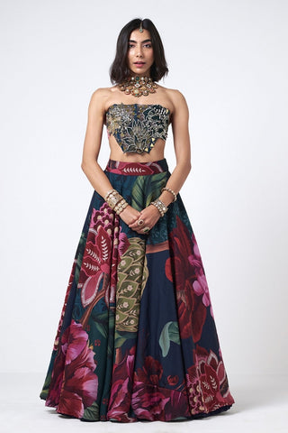 Designer Dilbar Lehenga Set crafted with luxurious organza and crepe fabric, handcrafted embroidery. Perfect outfit for bride's maid, wedding guest, mehendi outfit, shaadi, festive and occasion wear premium ethnic women's wear. 