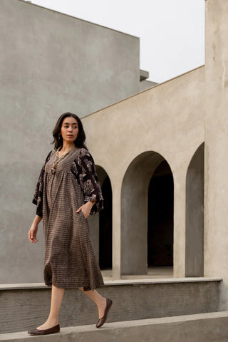 Inari grey and black cotton kaftan sleeve midi dress, boho hand block print - walking view