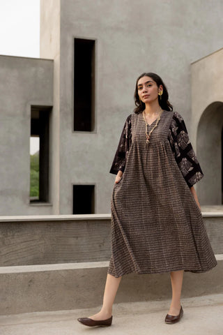 Inari grey and black cotton kaftan sleeve midi dress, boho hand block print - resort holiday look